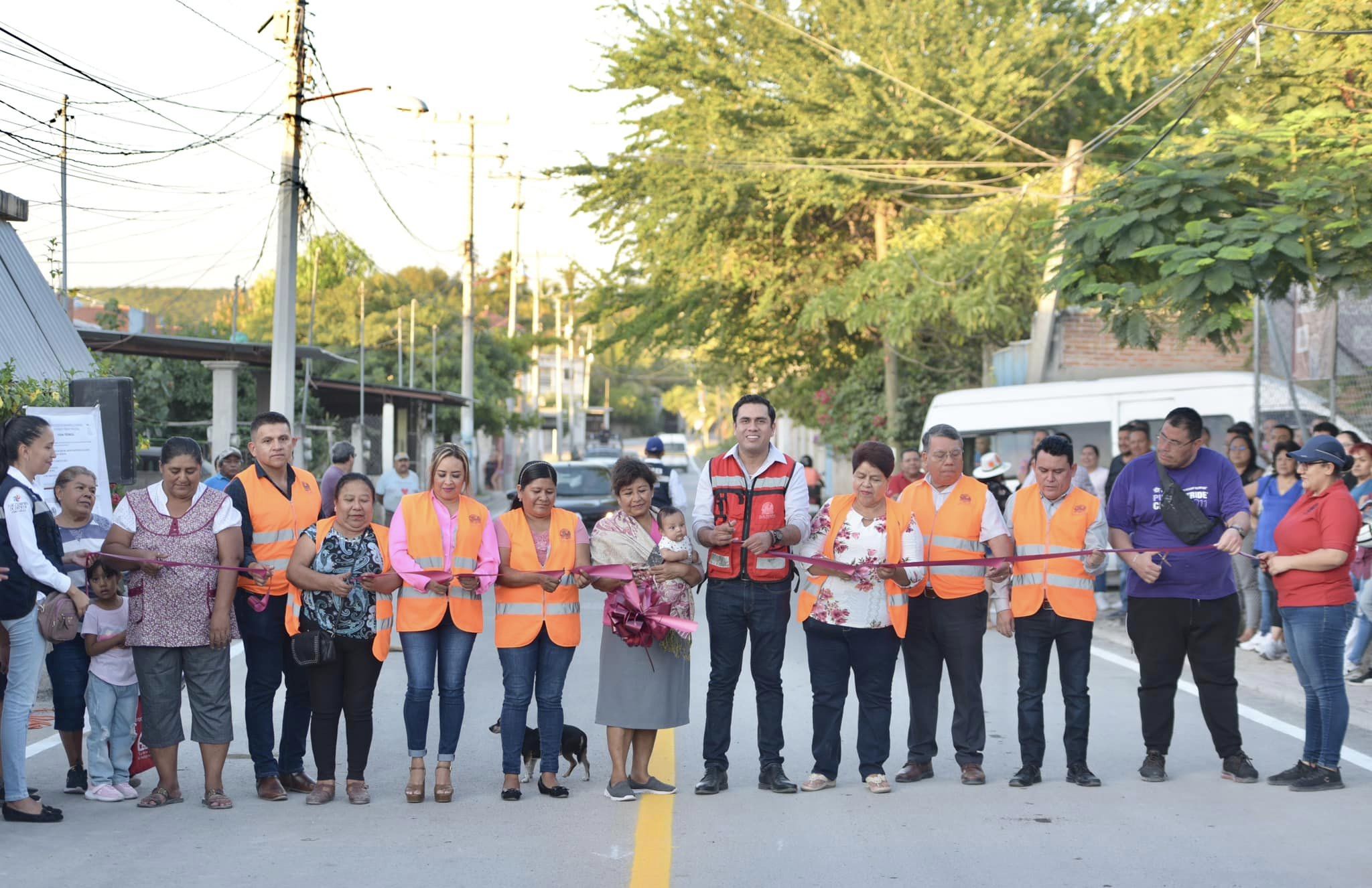 ENTREGA GABRIEL MORENO BRUNO REHABILITACIÓN DEL ACCESO PRINCIPAL A LA UNIDAD HABITACIONAL LAS JUNTAS